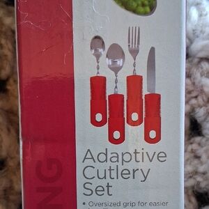 ADAPTIVE CUTLERY SET